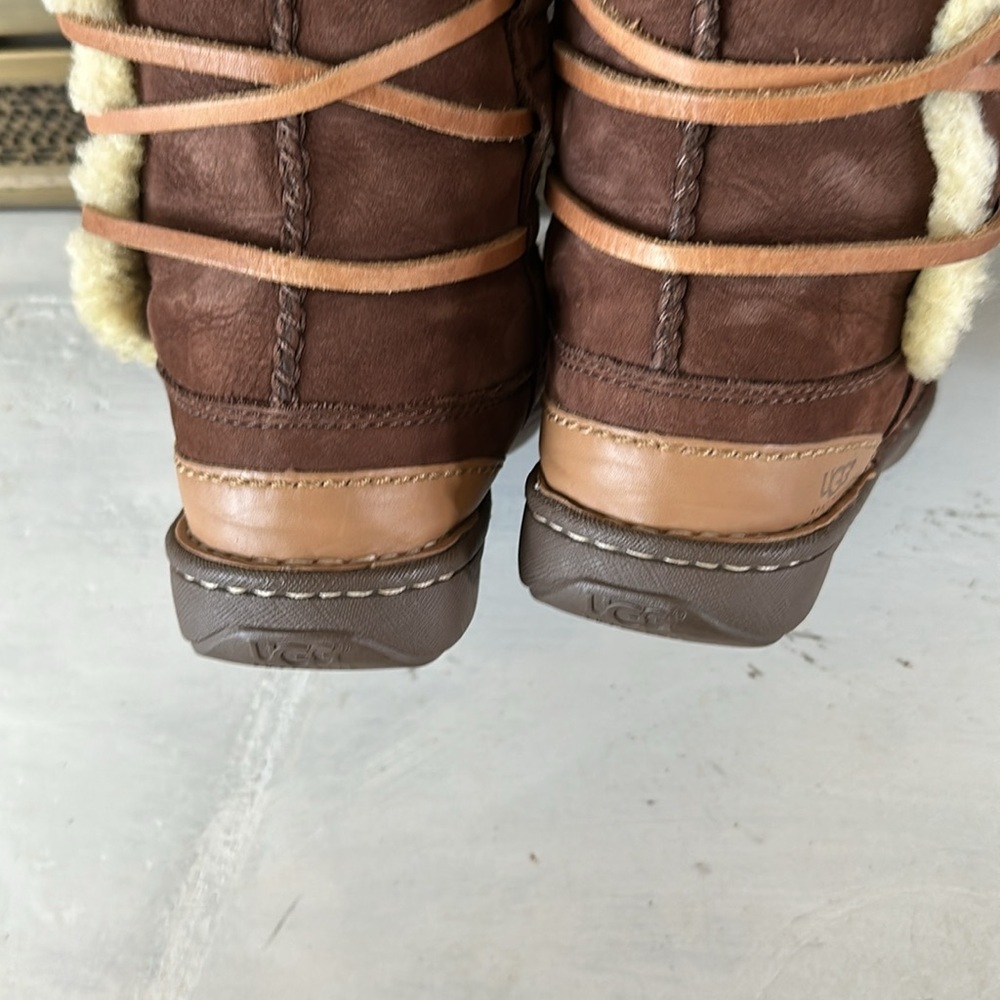 Women’s UGG Catalina Tall Boots Size 7 Leather Sheepskin Fall Winter Lace Up - Picture 13 of 16